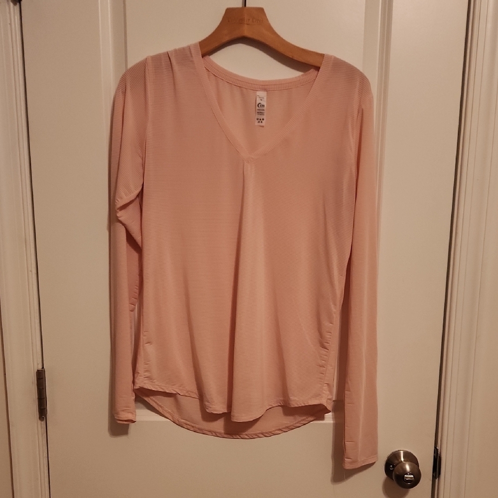 Women's Pink V-Neck Long Sleeve Top